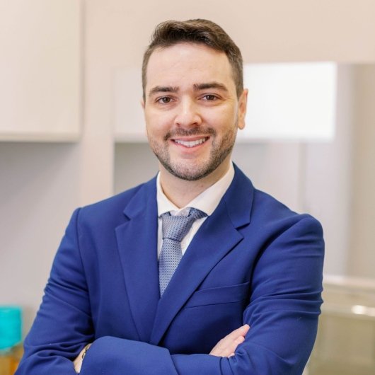 Dr. Diego Capila