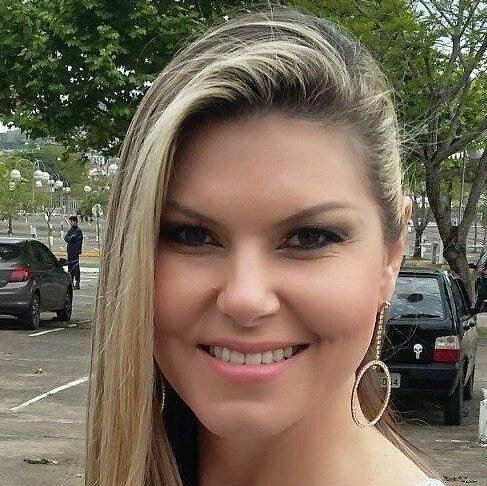 Dra. Francelise Freitas