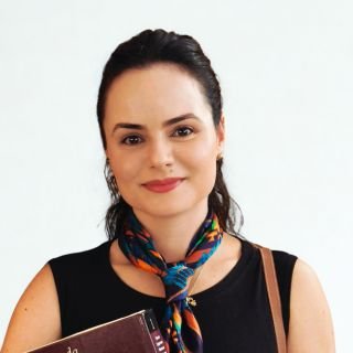 Dra. Tayana Moreira de Faria