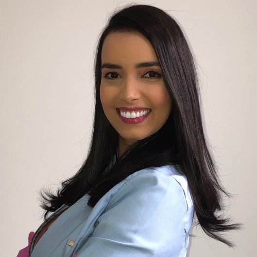 Dra. Camila Lucena