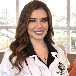 Dra. Cynthia Ferrêira