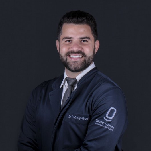 Dr. Pedro Queiroz