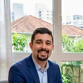 Dr. Fabrício Buriche dos Santos Moreira