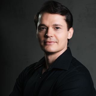 Dr. Rafael Victor