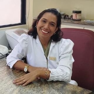 Dra. Karina Valença