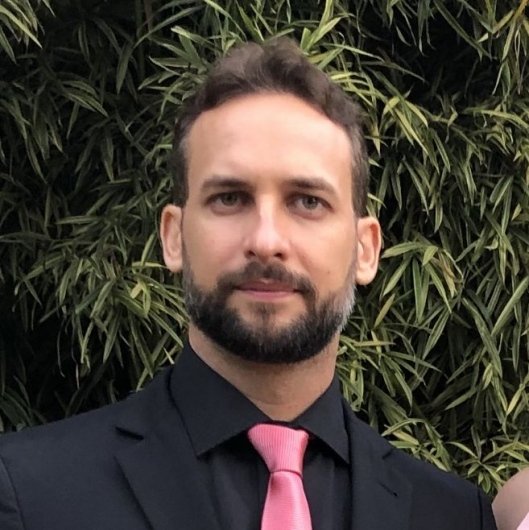 Dr. Rennan Sandes Carneiro