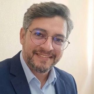Carlos Reis