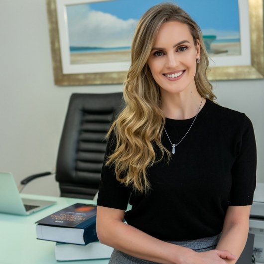 Dra. Bruna Mayer