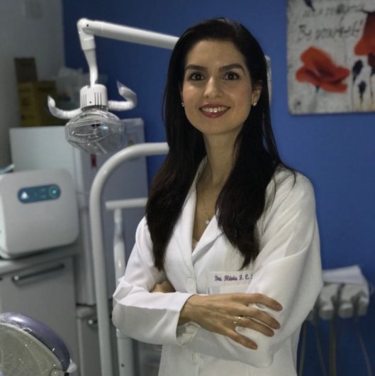 Dra. Flávia F. C. Teixeira