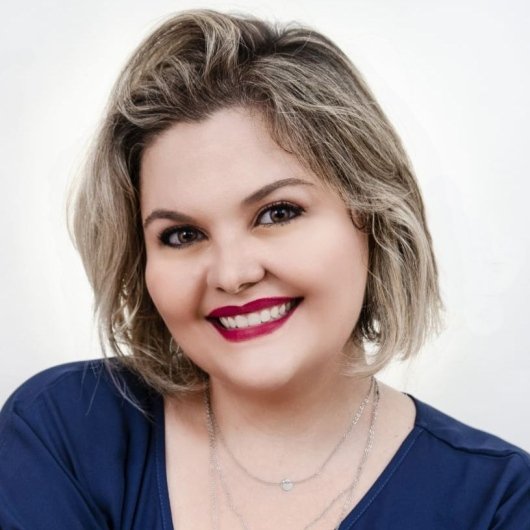 Débora Marinho