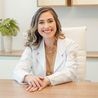 Dra. Mariana Gomes Cunha