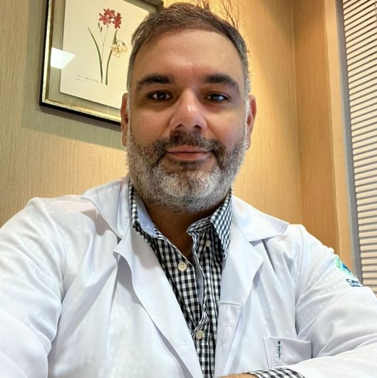 Dr. Junio Martins