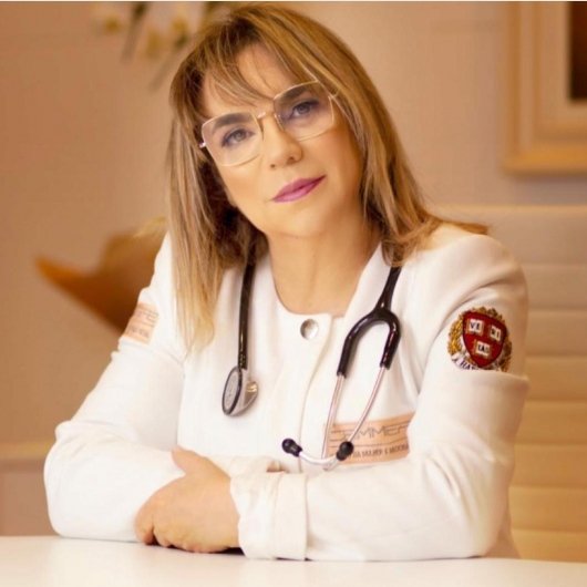 Dra. Cristina Veloso Andreacci