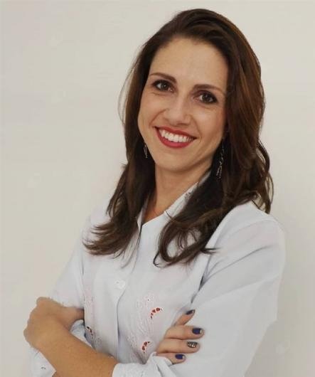 Dra. Mariana Furlan Falconi