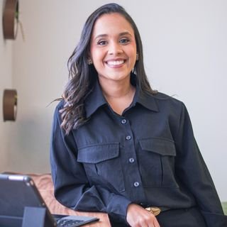 Dra. Nara Henderson