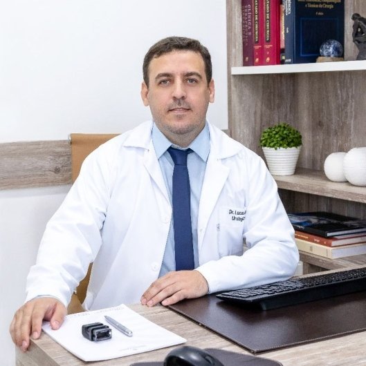 Dr. Lucas Sena