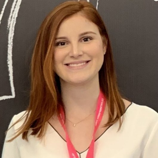 Dra. Débora Costa Serra Leitão