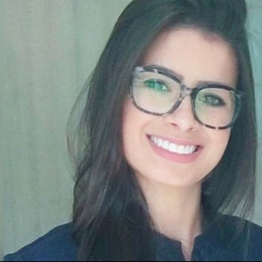 Dra. Lais Toledo Frozza Guillardi
