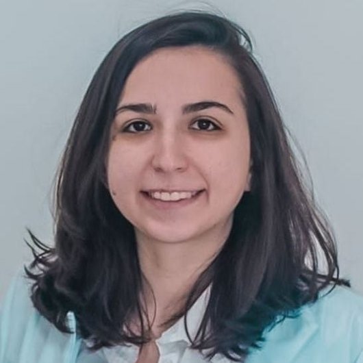 Dra. Livia Biagioni Camargo