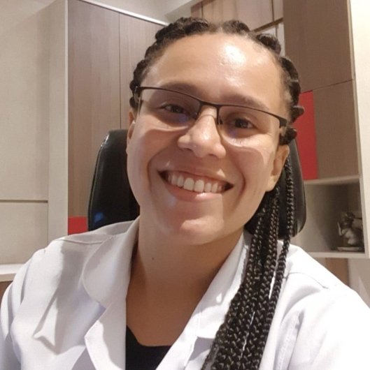 Dra. Aline Nantes