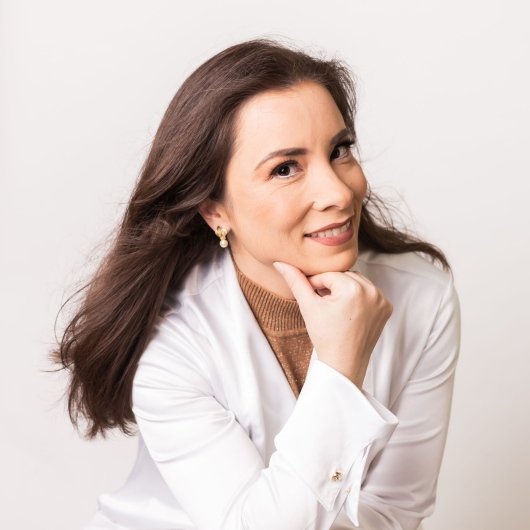 Dra. Ana Letícia Castro Salomone de Oliveira