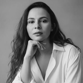 Dra. Iasmine de Carvalho Lopes