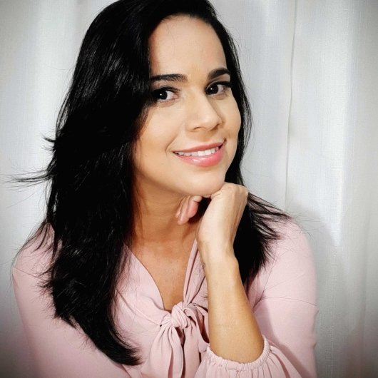 Elizabeth Veloso