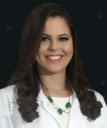 Dra. Bruna Macedo Dourado
