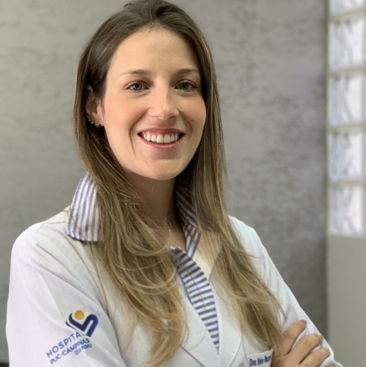 Dra. Nina Razzo Pereira dos Santos