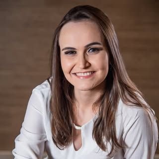 Dra. Aline De Fátima Dias