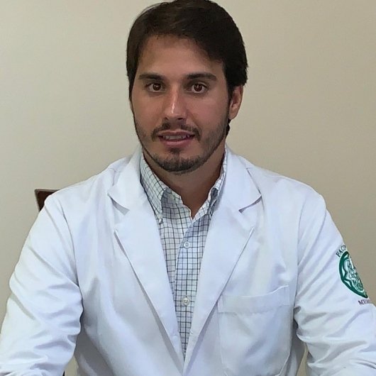 Dr. Jairo Coleone