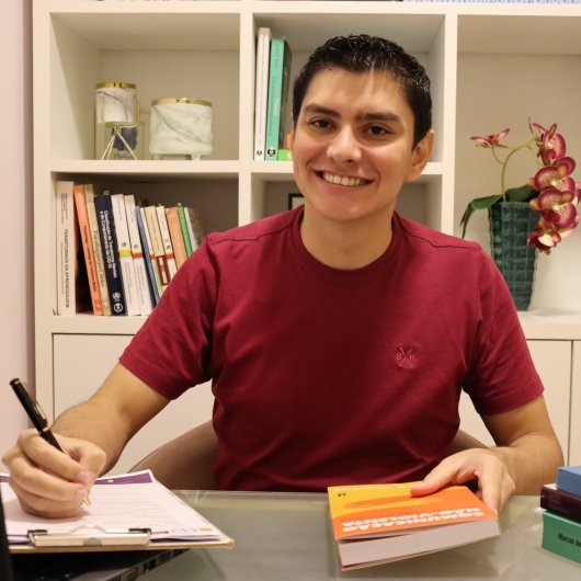 Dr. Francisco Tavares