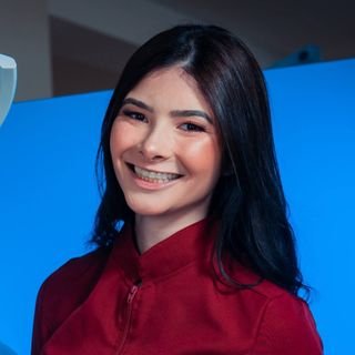 Dra. Amanda Weis
