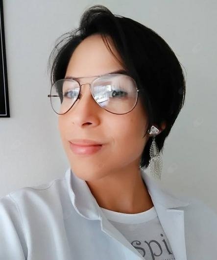Dra. Driele Nunes