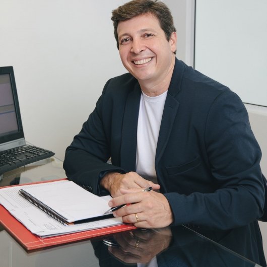 Dr. Daniel Medina Oppermann