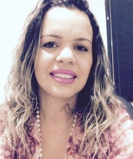 Andreia Oliveira do Carmo