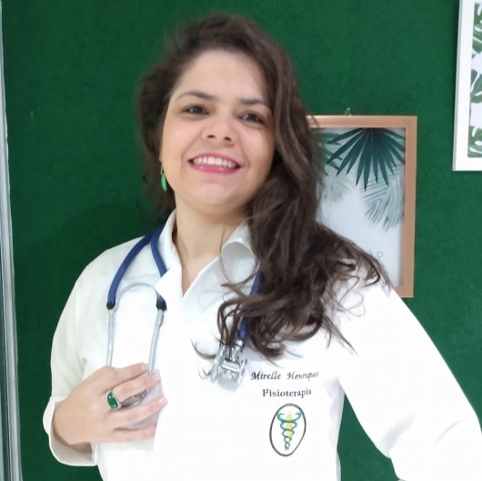Dra. Mirelle Henriques