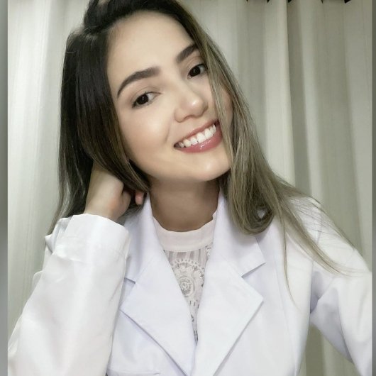 Dra. Angélica Andrade Oliveira