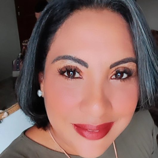 Elisabete Camargo