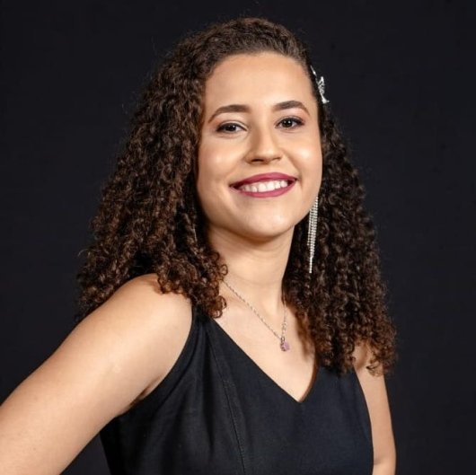 Ana Luisa Oliveira Azevedo