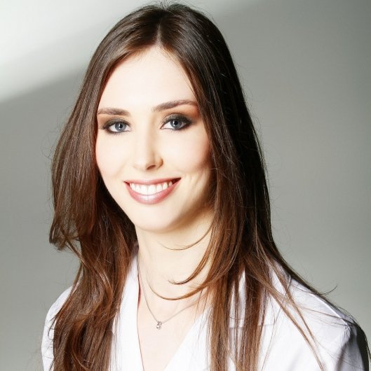 Dra. Karina Hübner