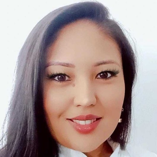 Dra. Caroline Sakamoto