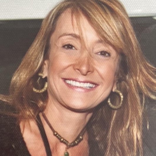 Dra. Adriana Brill