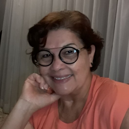 Dra. Edna Queiroz Moura