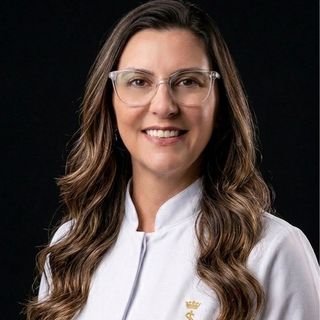 Dra. Carina Gisele Nogueira de Lima