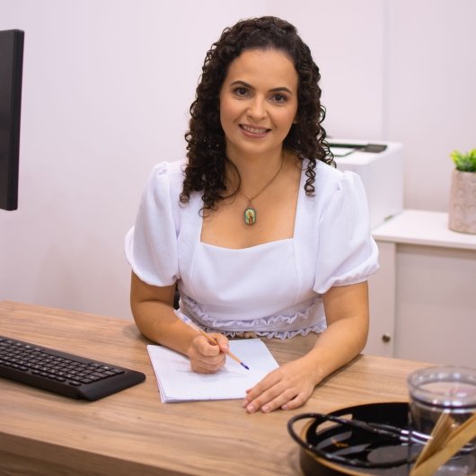 Dra. Yasmin Prata Ribeiro