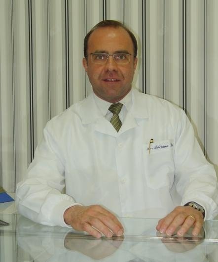 Dr. Adriano Martins Dias