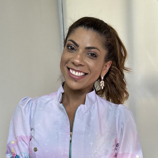Dra. Thais Costa