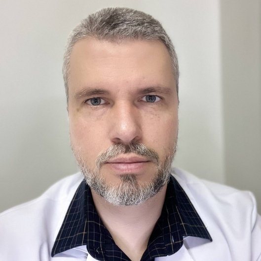 Dr. Renato Olegario