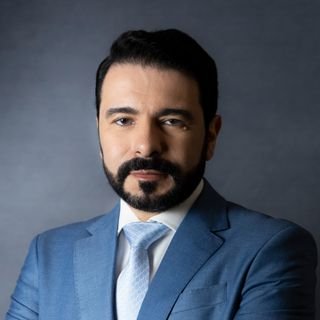 Dr. Jonathan Souza